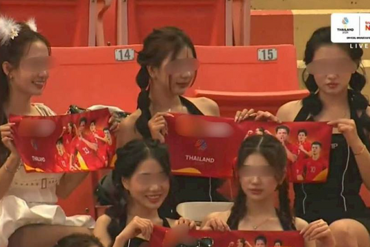Thái Lan tìm nhóm hotgirl quảng cáo cá độ ở trận đấu của Việt Nam