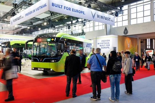 VinFast sắp sản xuất bus điện, xe máy điện tại Ấn Độ