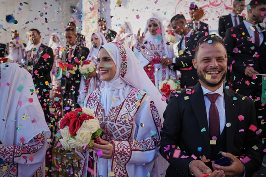 Đám cưới tập thể đầu tiên ở Gaza từ sau chiến sự