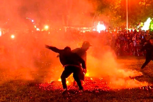 Tuyên Quang tổ chức lễ hội nhảy lửa