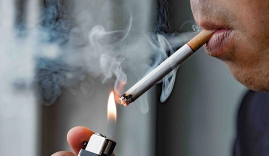 Phần lớn bác sĩ vẫn còn nhầm lẫn về nguy cơ của nicotine trong thuốc lá