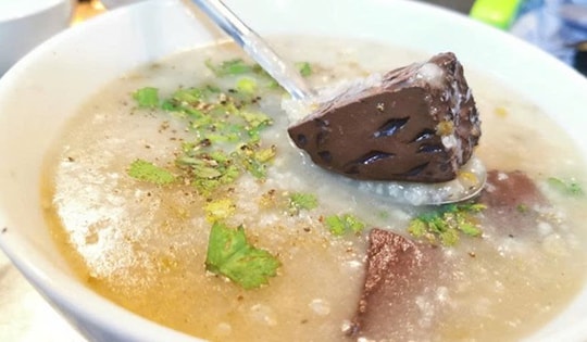 Tiết canh vịt của Việt Nam lọt vào top ẩm thực thế giới