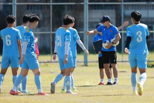 SEA Games 33: U22 Việt Nam tập luyện, chuẩn bị cho trận đấu quan trọng gặp U22 Malaysia