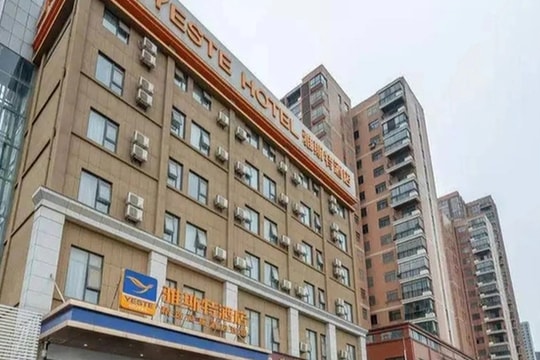 Khách tử vong ở khách sạn, lễ tân nhận thuốc cấp cứu nhưng không giao