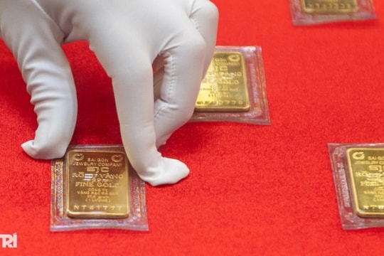 Giá vàng miếng SJC tăng 1,1 triệu đồng/lượng, tiến về đỉnh cũ