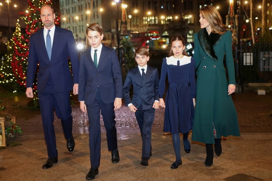 Gia đình Vương phi Kate diện sắc xanh dự hòa nhạc Giáng sinh