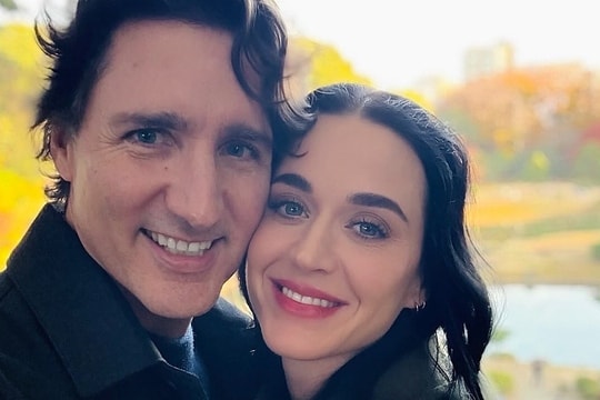 Katy Perry lần đầu đăng ảnh cùng cựu Thủ tướng Canada