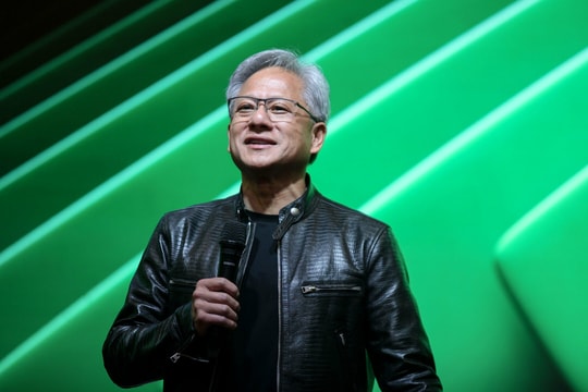 Nvidia tìm cách tiêu núi tiền mặt