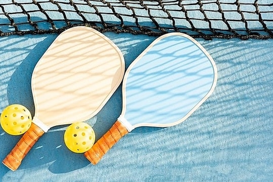 Chơi pickleball muộn có gây hại sức khỏe?