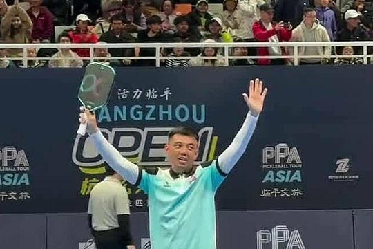 Lý Hoàng Nam hạ tay vợt số 1 châu Á ở chung kết PPA Tour