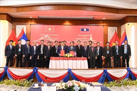 Bộ Công an Việt Nam và Lào tăng cường hợp tác