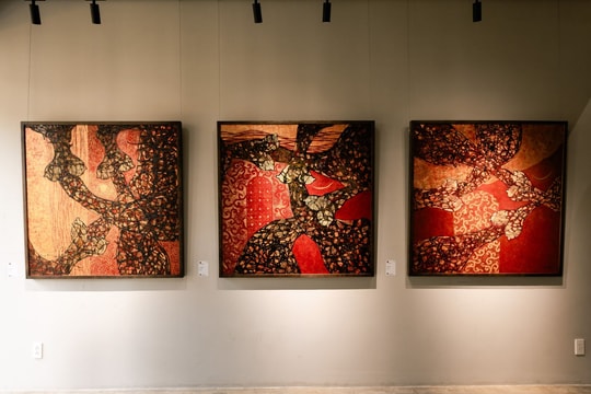 Không gian nghệ thuật của tình yêu và ánh sáng trong hội hoạ sơn dầu - sơn mài