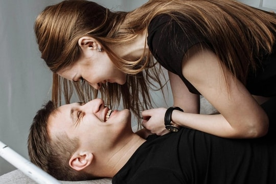 Câu nói của chồng đêm tân hôn sau 2 năm sống thử khiến tôi chết lặng