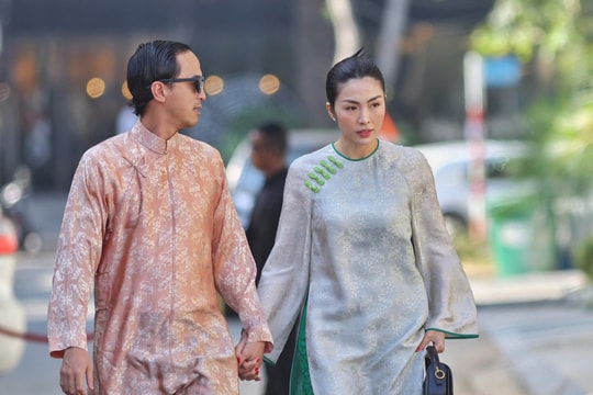 Vợ chồng Tăng Thanh Hà mặc đồng điệu ở lễ cưới Tiên Nguyễn