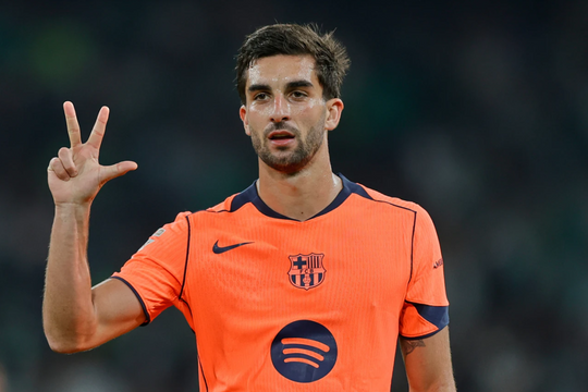 Cú hat-trick giúp Barca thắng trận cầu 8 bàn tại La Liga