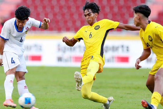 HLV Cklamovski: 'Bóng đá trẻ Malaysia mộng du cả thập kỷ'