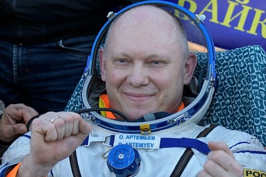 Phi hành gia Nga bị loại khỏi nhiệm vụ của SpaceX