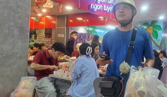 Điều gì khiến chiến dịch "săn tuần lộc" của Jollibee gây sốt trên mạng xã hội?