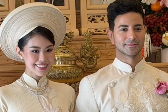 Vợ tỷ phú Johnathan Hạnh Nguyễn dặn dò con gái trong lễ cưới