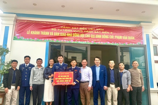 Cảnh sát biển 3 bàn giao 'Nhà đồng đội' cho quân nhân khó khăn tại Nghệ An