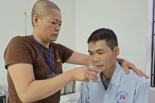 Vợ ung thư vú chăm chồng mắc 2 bệnh ung thư trong cảnh khốn cùng