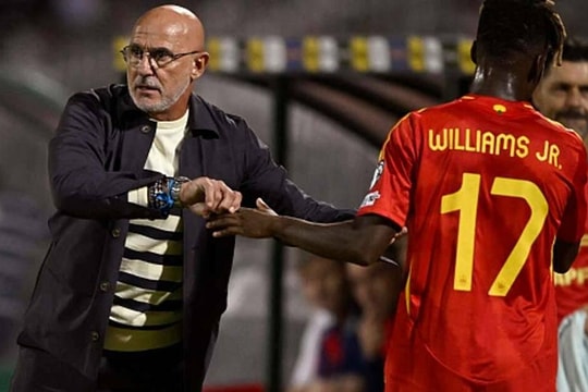 HLV của Tây Ban Nha lo sớm chạm trán Argentina tại World Cup