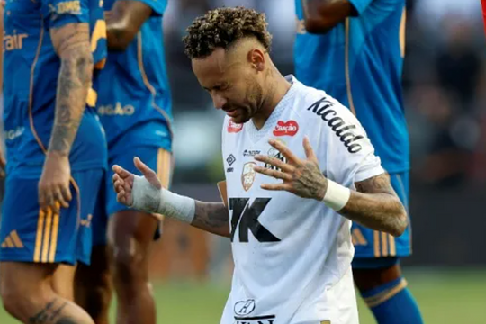Neymar được ca ngợi như 'Đấng cứu thế' khi giúp Santos trụ hạng