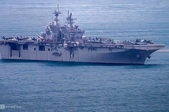 Tàu đổ bộ mang tiêm kích F-35B của Mỹ thăm Đà Nẵng