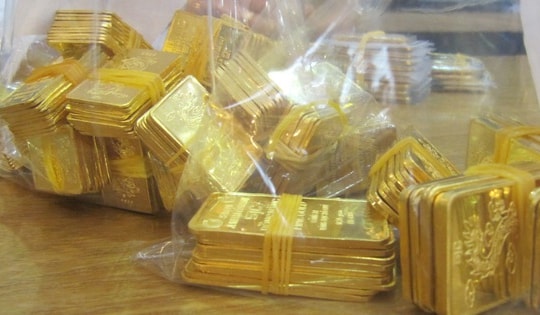 Giá vàng hôm nay 8-12: Vừa mở cửa đã bật tăng