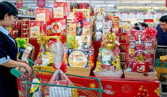 SATRA tung giỏ quà Tết Bính Ngọ 2026: Đa dạng, linh hoạt theo yêu cầu