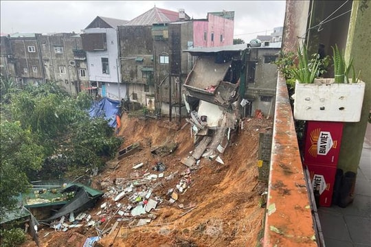 Quảng Trị kiến nghị giải pháp công trình cấp bách chống sạt lở