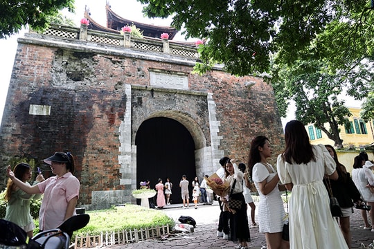 Thời tiết ngày 9/12: Bắc Bộ hửng nắng trưa chiều, Trung Bộ tiếp tục mưa lớn