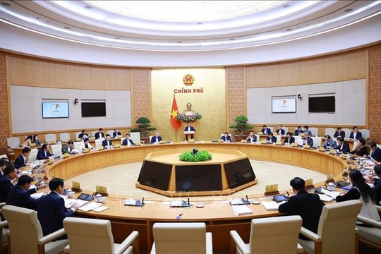 Chính phủ yêu cầu tăng tốc giải ngân và hoàn thiện báo cáo kinh tế - xã hội