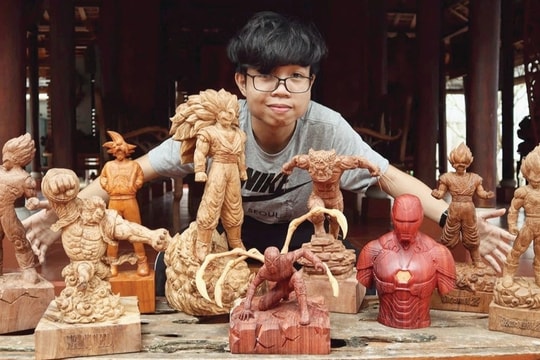 Bỏ đại học, nam thanh niên theo đuổi nghề khắc gỗ "không giống ai"