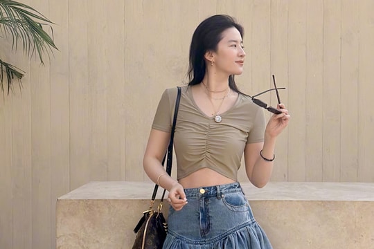 Lưu Diệc Phi mặc tôn eo