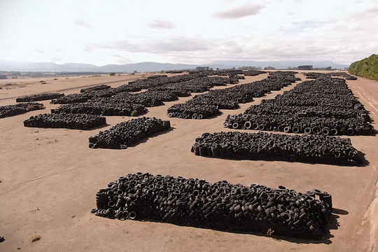 Australia tái chế lốp xe cũ thành vật liệu xây đường bền vững