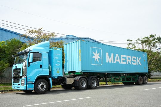 Maersk dùng xe tải điện vận chuyển container tại Việt Nam