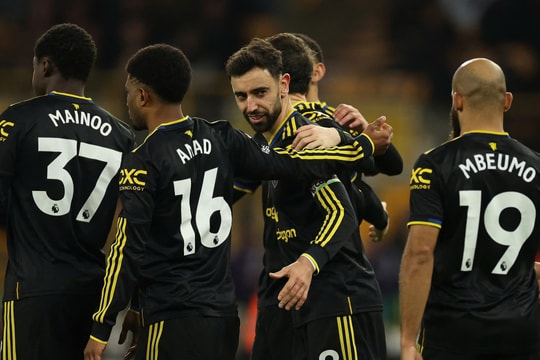 Man Utd đại thắng đội chót bảng Ngoại hạng Anh