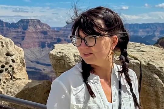 Cô gái Ukraine bị đặc vụ ICE bắt khi phỏng vấn xin thẻ xanh