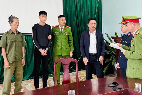 Con chém trúng bố khi ẩu đả