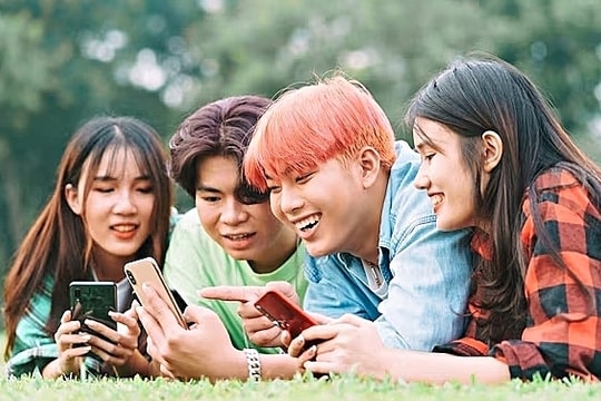 Người dân nước Đông Nam Á nào dành nhiều thời gian vào mạng nhất?