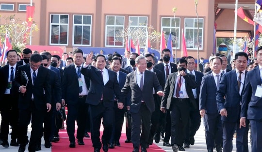 Khai trương cặp cửa khẩu quốc tế Tân Nam - Meun Chey