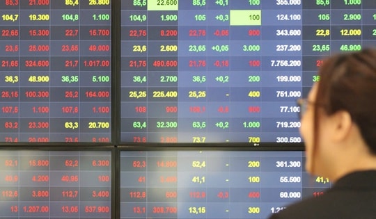 Đua nhau phát hành cổ phiếu, lên sàn