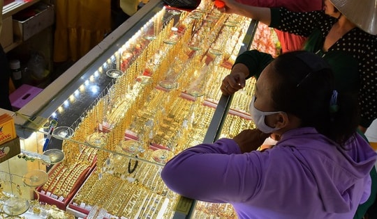 Giá vàng hôm nay 9-12: Vàng thế giới bị bán tháo