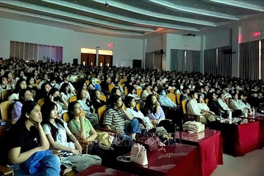 Chiếu miễn phí phim 'Mưa đỏ' phục vụ nhân dân An Giang