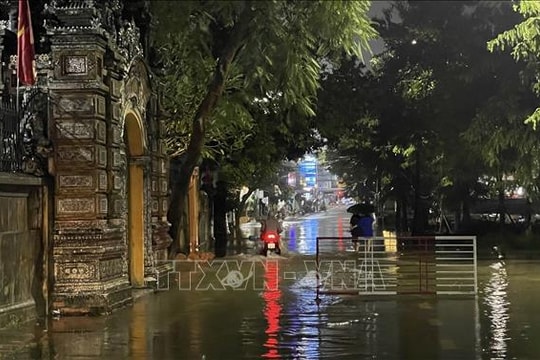 Thời tiết chiều tối và đêm 10/12: TP Huế và khu vực duyên hải Nam Trung Bộ có mưa vừa, mưa to