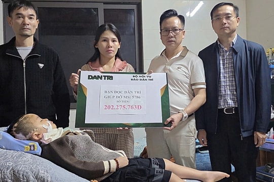 Gần 350 triệu đồng đến với cậu bé 8 tuổi sống thoi thóp sau tai nạn