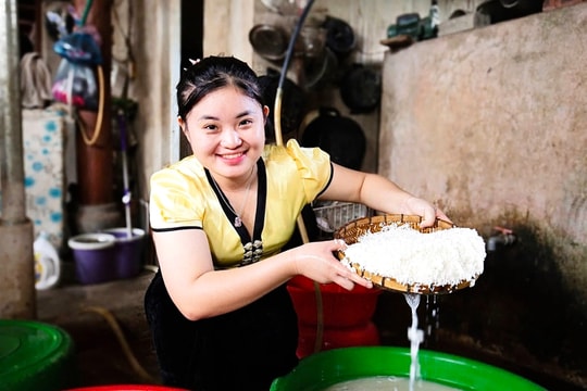 Nữ giám đốc người Thái địu con đi khởi nghiệp