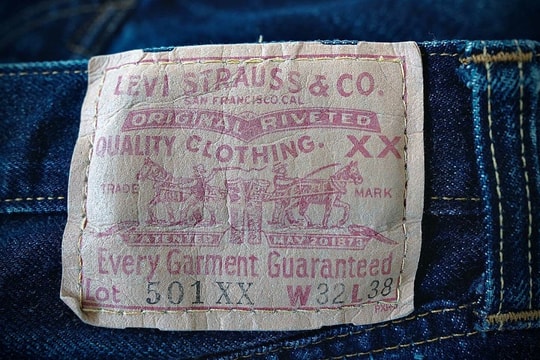 Công dụng ít biết của miếng da lưng quần jeans