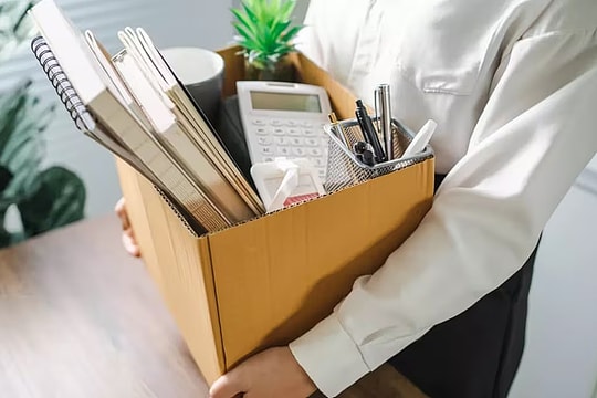 Bị sa thải vì thường xuyên đi làm sớm